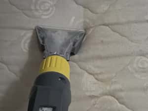 Curățare profesională canapele, saltele și tapițerii la domiciliu — miniatura 5