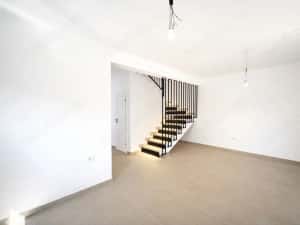 Duplex in Mosnita Noua Toate Utilitatile Asfalt — miniatura 3