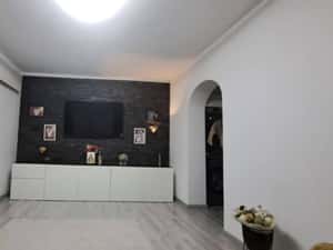 Apartament 2 camere, renovat , gata de mutat
