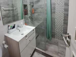 Apartament 2 camere, renovat , gata de mutat — miniatura 5