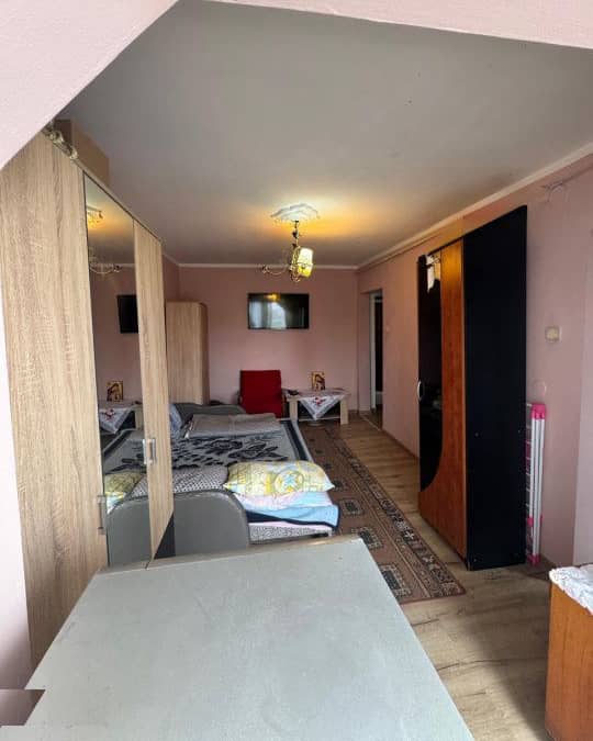 Garsoniera cocheta, gata de mutare, etaj 2, Zona Garii – Baia Mare — fotografie 1 din 5