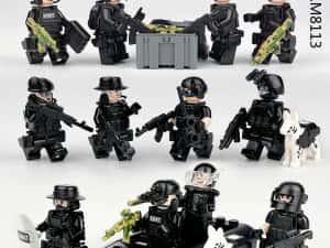 Set 12 figurine tip Lego SWATT team cu accesorii — miniatura 4
