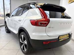 VOLVO XC-40 SUV | 2022 | R-Design Plugin Hybrid