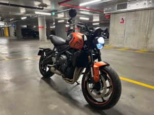 Triumph Trident 660 - Revizie la Triumph Bucuresti - Cu Accesorii