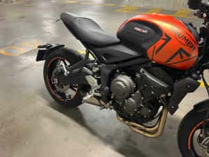 Triumph Trident 660 - Revizie la Triumph Bucuresti - Cu Accesorii — miniatura 4