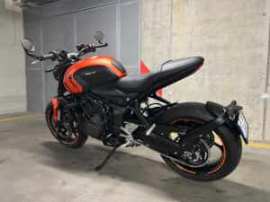 Triumph Trident 660 - Revizie la Triumph Bucuresti - Cu Accesorii — miniatura 10