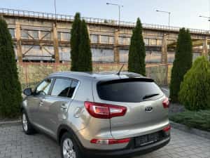 Kia Sportage 2.0 Crdi / 4x4 / Automat / Bi-xenon / Euro 5 — miniatura 3