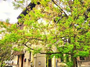 Apartament 3 camere parter in vila plus garsoniera demisol si curte. — miniatura 4