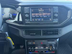 Volkswagen T-Cross 1.0 TSI Life 95 CP – SUV compact, benzină, modern și sigur — miniatura 5