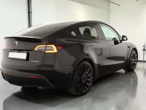 TESLA MODEL Y PERFORMANCE – 534 CP — miniatura 4