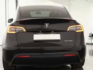 TESLA MODEL Y PERFORMANCE – 534 CP — miniatura 7