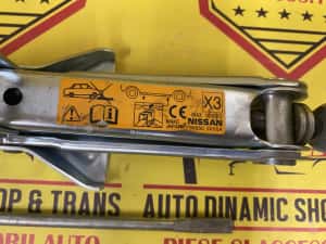 Cric auto original Nissan MICRA NOTE cu cheie roata coarba 995503VV0A — miniatura 7