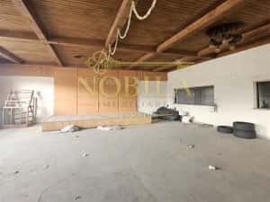 SUPER OFERTA DE PRET !!!! SPATIU COMERCIAL 483 mp utili IN ONESTI ZONA INDUSTRIALA CU 1000 MP TEREN — miniatura 4