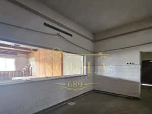 SUPER OFERTA DE PRET !!!! SPATIU COMERCIAL 483 mp utili IN ONESTI ZONA INDUSTRIALA CU 1000 MP TEREN — miniatura 8