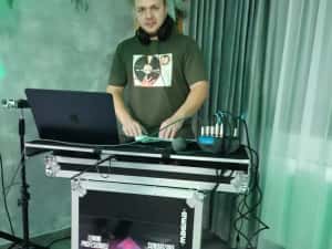 DJ EVENIMENTE | Nunta | Botez | Petreceri Private | Cununie | Muzica — miniatura 5