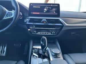 BMW M550 Berlină 530 cp, 46.471 km, 67.785 EUR — miniatura 6