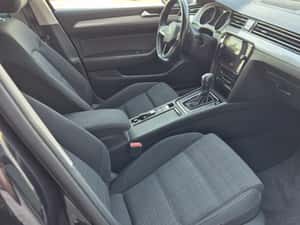 VOLKSWAGEN PASSAT Combi Automată — miniatura 6