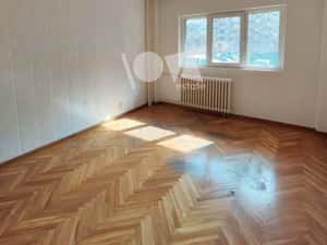 De închiriat: Apartament 3 camere  nemobilat