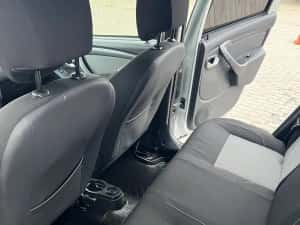 Dacia Duster 1.5 dCi Cutie automata — miniatura 8