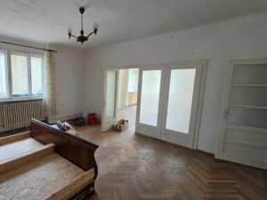 Apartament cu 4 camere la vila cu doar două locuințe, grădină proprie de 400mp — miniatura 3