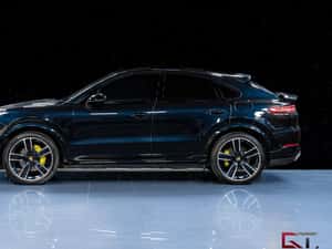 Porsche Cayenne Hibrid 2021 - 462 CP — miniatura 5