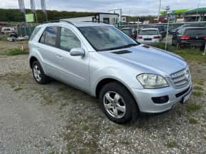Mercedes-Benz ML — miniatura 1
