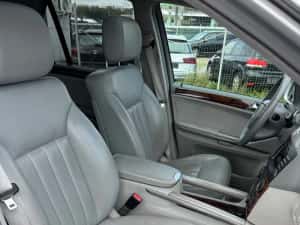 Mercedes-Benz ML — miniatura 8