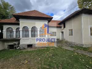 Casă Centrală Curtea de Argeș, Teren 2.211 mp — miniatura 1