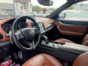 Maserati Levante Automată 330 HP Benzină 2021 — miniatura 5