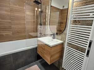 2 Camere Plaza Residence Sector 6 — miniatura 5