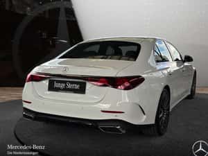 Mercedes-Benz E 220 Berlină - 61.166 EUR — miniatura 5