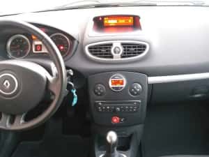 Renault Clio 1,2 benzina ,an 2011 , klimatronic ,euro 5 — miniatura 7