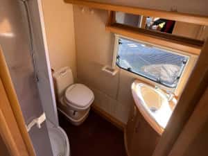 Rulota Swift Charisma 2002 neinmatriculata boiler gaz, acumulator baie mare cabina dus plastic — miniatura 7