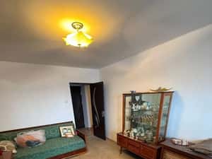 3 decomandate Calea București Institut 7/10 bilateral 70 mp — miniatura 4