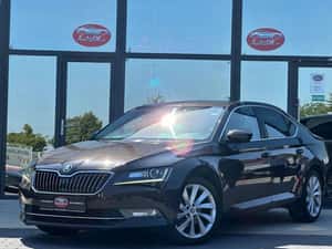Skoda Superb Manuală 150 HP Diesel