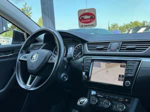 Skoda Superb Manuală 150 HP Diesel — miniatura 2