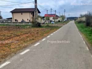 Parcela teren casa - 550 mp - Sag-Manastire - Asfalt - Utilitati - 35.750 euro