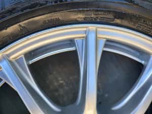 Vind 4 jenti cu cauciucuri iarnă — miniatura 3