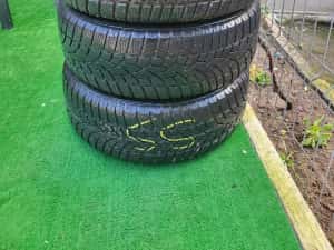 Vind 4 jenti cu cauciucuri iarnă — miniatura 4