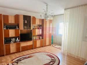 Apartament 3 camere Drumul Sarii- Razoare.