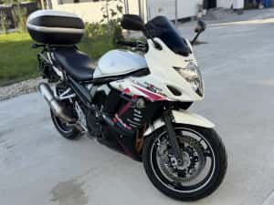 Vand dinozaur de touring. SUZUKI GSX 650 F