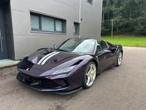 Ferrari F8 Cabrio - Second hand - 5300 km - Violet — miniatura 1