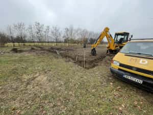 Inchiriez buldoexcavator ,picon,cupa multifuncțională, lame paleti etc — miniatura 9