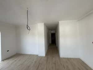 Apartament cu 4 camere terasa de 30 mp Braytin hotel IQ — miniatura 9