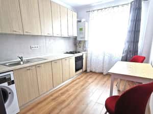 Ap 2 cam bloc nou+ PARCARE privata zona Manastur — miniatura 5