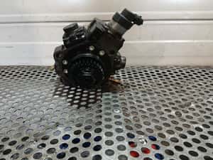 Pompa injectie H8201045496 H8201045496 Nissan Qashqai prima generatie — miniatura 10