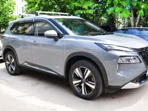 NISSAN X-TRAIL e-4ORCE TEKNA PLUS 2023 — miniatura 4