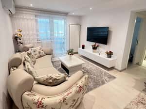 Apartament cu 3 camere , mobilat si utilat, in centru — miniatura 2