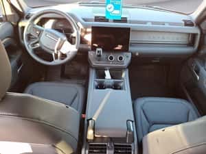 Land Rover Defender SUV - Nou, Diesel, Automată — miniatura 6