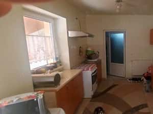 Casa individuala 4 camere si garaj in Pischia amenajata mobilata utilata pozitie excelenta — miniatura 9